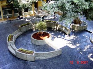 Courtyard with curved seating