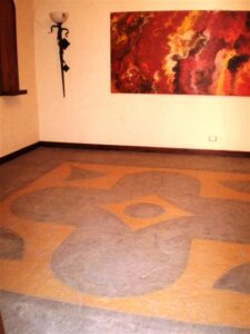 Minimalist room with decorative floor design